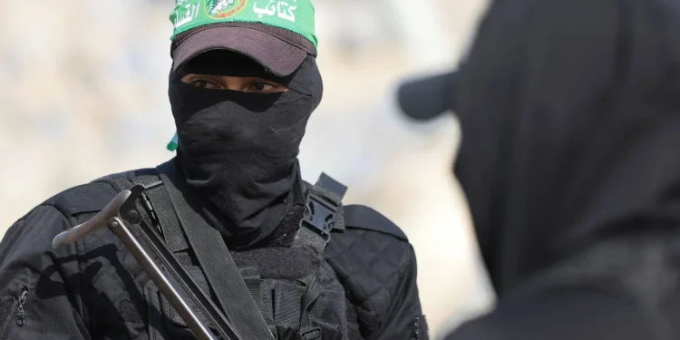 حماس: ندعو الدول الضامنة لاتفاق وقف إطلاق النار للتحرك لوقف سياسة الاحتلال في غزة