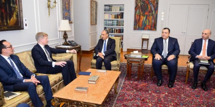 وزير الخارجية يؤكد على موقف مصر الداعم لوحدة اليمن وسيادته