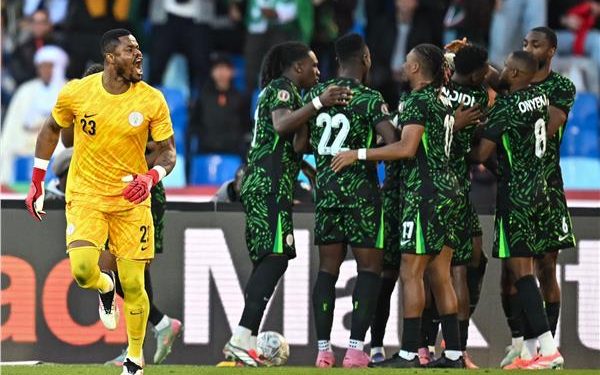 نيجيريا تقسو على الجزائر بثنائية وتتأهل لـ نصف نهائي كأس الأمم الإفريقية 2025