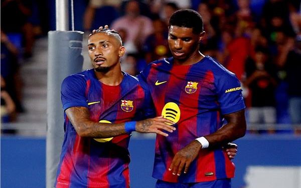 برشلونة يقسو على راسينج بثنائية نظيفة ويتأهل لـ ربع النهائي بكأس ملك إسبانيا