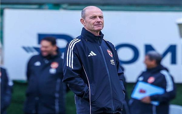 مفاجأة في تشكيل الأهلي أمام وادي دجلة في الدوري