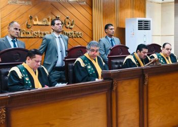 عاجل .. السجن المشدد 15 عامًا لـ فتى الدارك و10 سنوات لـ4 آخرين لاتجارهم بالبشر