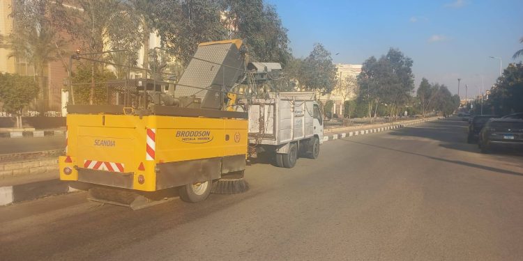 استمرار حملات النظافة المكبرة بجميع أحياء مدينة الشروق للحفاظ على المظهر الحضاري