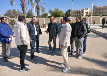 رئيس جهاز مدينة الشروق يتابع ميدانية أعمال رفع كفاءة محطات المياه والطرق بالمدينة