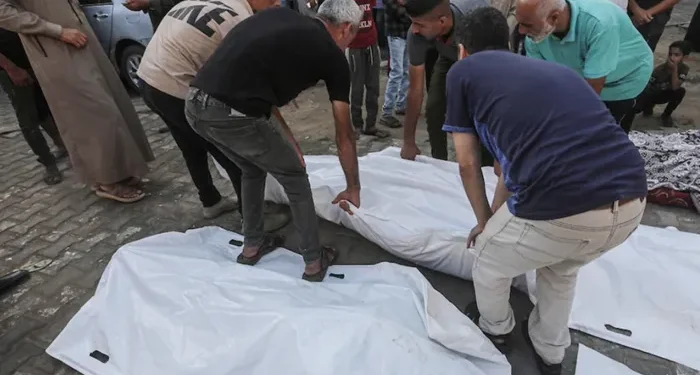 مجمع ناصر الطبي: شهيد بنيران الاحتلال الإسرائيلي في المواصي غرب خان يونس