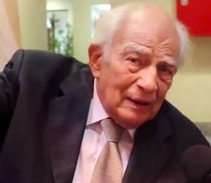 رشوان توفيق يكشف قربه من الله.. «تنبأ بوفاة أبنه..والشفافية ورثها عن أمه»