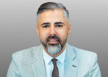 اقتصادي: تثبيت الفائدة الأمريكية قد يضغط على الدولار ويدعم الذهب والأسهم العالمية