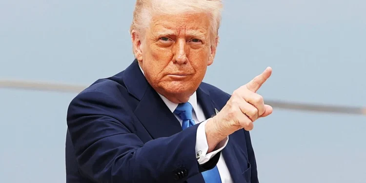 الرئيس ترامب: لدينا أسطول بحري ضخم قرب إيران يفوق الموجود قرب فنزويلا