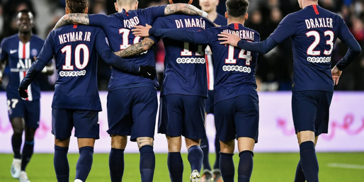 باريس سان جيرمان يسقط أمام باريس إف سي بهدف نظيف ويودع كأس فرنسا