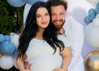 ضـ.ـربها وسـحلها.. تفاصيل إعتداء الفنان محمود حجازي على زوجته .. والأخيرة تحرر محضر ضده