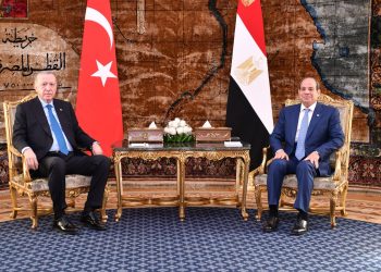 الرئيس السيسي وقرينته يستقبلان ونظيرة التركي والسيدة قرينته فى قصر الاتحادية |صور