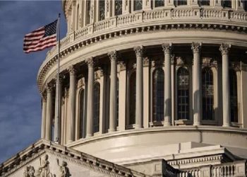 عاجل .. النواب الأمريكي يؤيد قرارًا لإنهاء الرسوم الجمركية على كندا