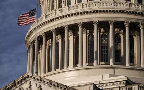 عاجل .. النواب الأمريكي يؤيد قرارًا لإنهاء الرسوم الجمركية على كندا