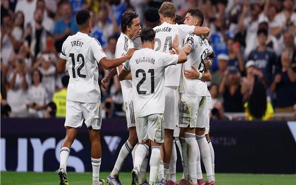 ريال مدريد يكتسح سوسيداد برباعية ويتصدر  قمة الدوري الإسباني مؤقتاً
