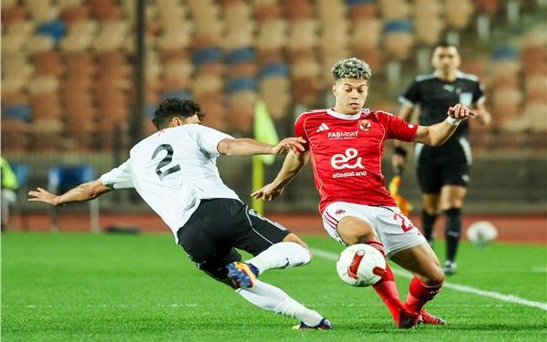 الأهلي يضرب الجونة بهدف الساطور ويواصل المطاردة على قمة الدوري