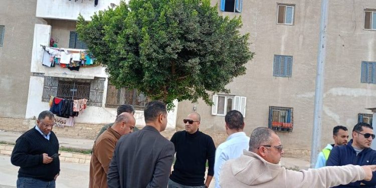 رئيس جهاز مدينة الشروق يتفقد الحي الثاني (أ٢) إسكان منخفض التكاليف