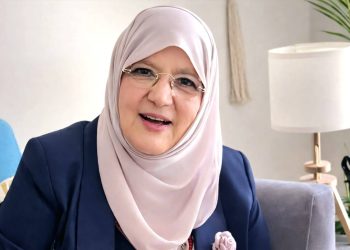 في رسالة غامضة..شمس البارودي تفتح النار على إحدى الفنانات