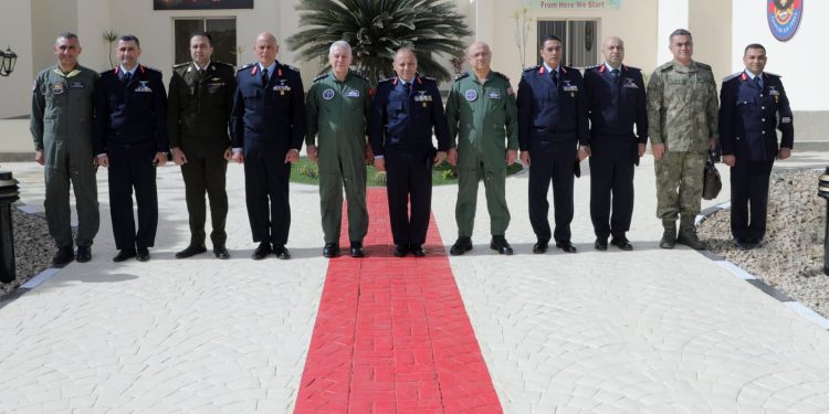  المتحدث العسكرى : قائد القوات الجوية يلتقى قائد القوات الجوية التركية