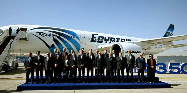 رئيس “الدفاع والأمن القومي بالنواب” يشارك باحتفالية انضمام أول طائرة Airbus A350-900