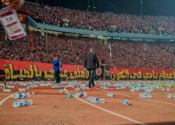 الكاف يدين أحداث مباراة الجيش الملكي و الأهلي في ستاد القاهرة