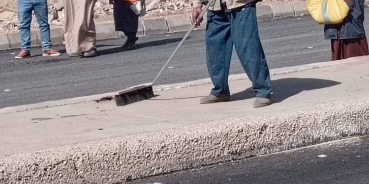 استمرار حملات رفع المخلفات وتحسين مستوى النظافة بجميع أحياء مدينة الشروق