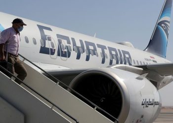 بسبب تسريب الوقود بمطار القاهرة .. مصر للطيران تعتذر لعملائها عن تأخيرات الرحلات