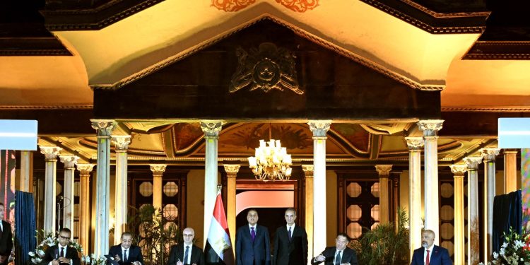 مدبولي: قطاع الاتصالات وتكنولوجيا المعلومات أصبح قطاعا إنتاجيا واعدا