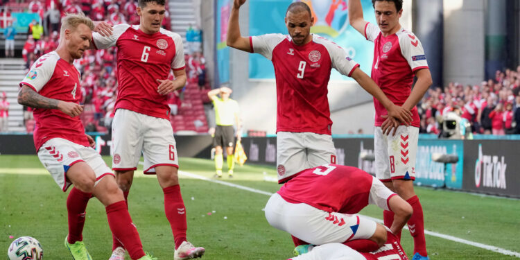 الدنمارك يتأهل لـ نهائي الملحق الأوروبي لـ كأس العالم 2026 بهزيمه مقدونيا برباعية