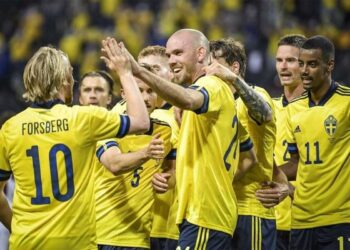تأهل منتخبي بولندا والسويد لـ نهائي الملحق الأوروبي لكأس العالم 2026