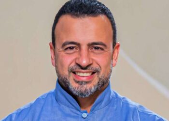 مصطفى حسني عن نظرتنا للمنتحر: السكوت أحسن