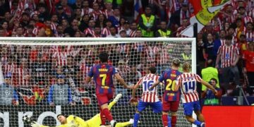 دوري أبطال أوروبا.. برشلونة يتقدم على أتلتيكو في شوط أول مثير