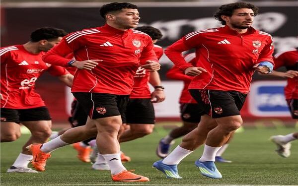 توروب يعلن قائمة الأهلي لـ مواجهة سيراميكا في مرحلة حسم الدوري