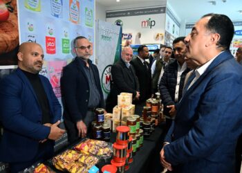 مدبولي يشيد بالمنطقة الاستثمارية ببنها بالمنتجات المعروضة التي تضاهي مثيلاتها بدول العالم