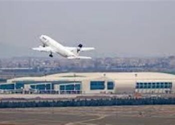 إعادة فتح 6 مطارات في إيران