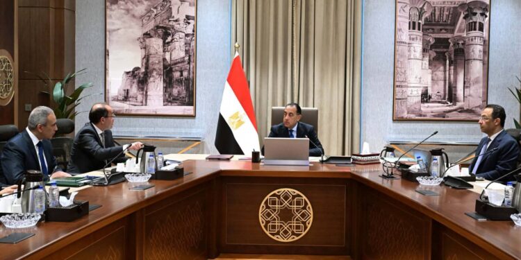 مدبولي يتابع الموقف التنفيذي لمشروع تنمية وتطوير مدينة المعرفة بالعاصمة الجديدة