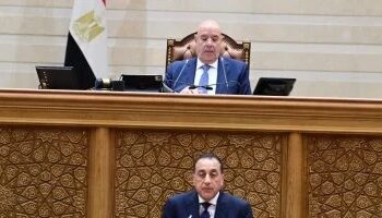 زيادة الأجور 21% ورفع الحد الأدنى لـ8 آلاف جنيه يوليو القادم